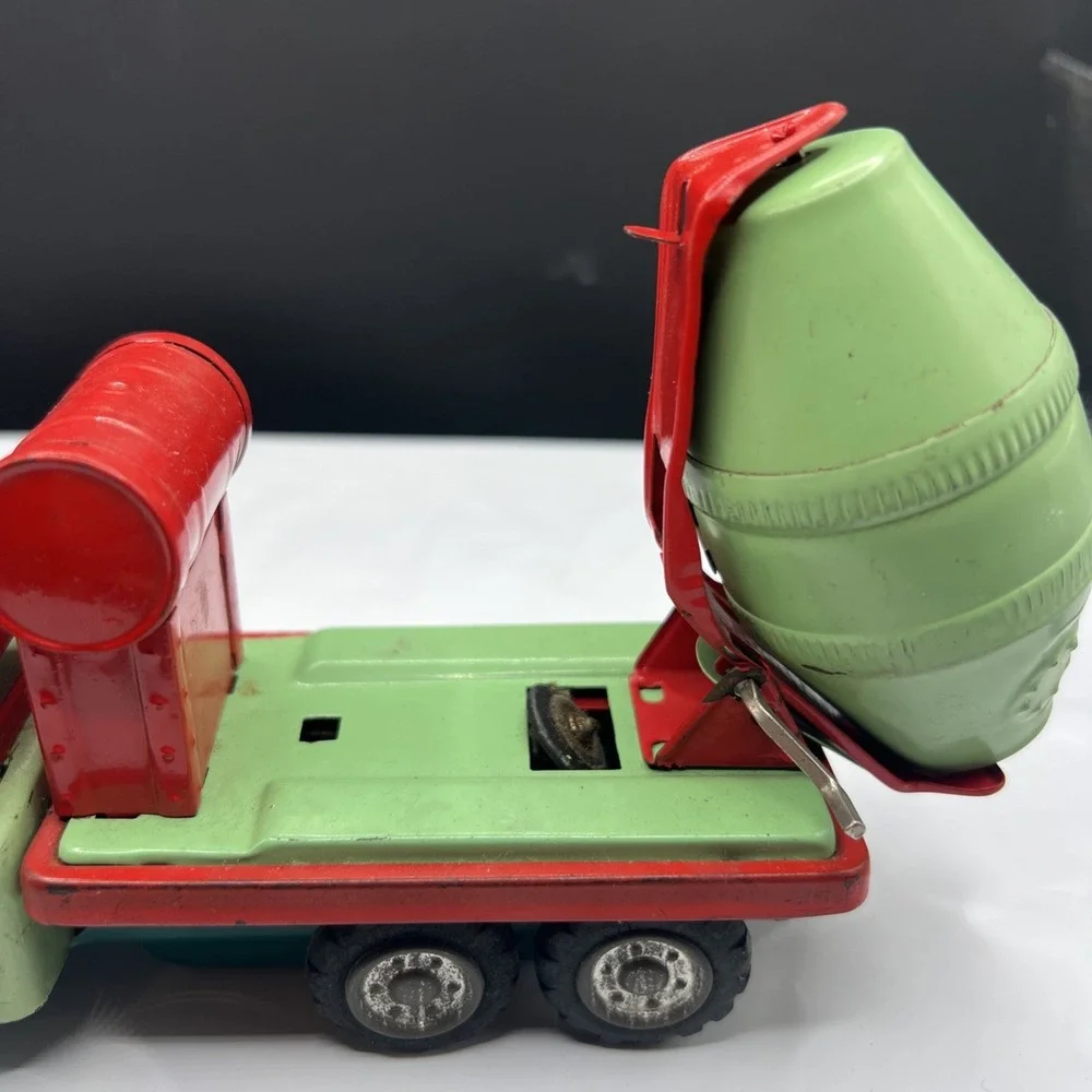 1950's Tin Friction Toy Truck Concrete Mixer SSS Japan - Nice -  No Box